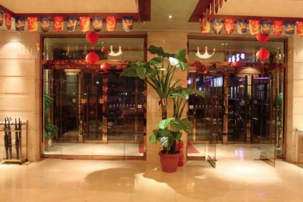 山城小按摩，轻松一按，幸福感爆棚！